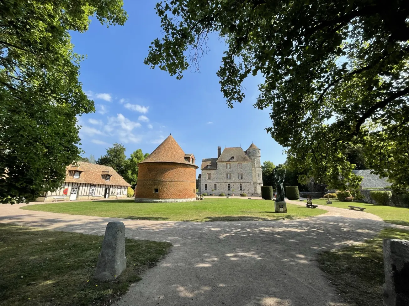 Le château de Vascœuil